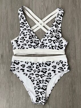 Beachsissi Women's White & Black Leopard Print Crisscross Bikini Set, Size M